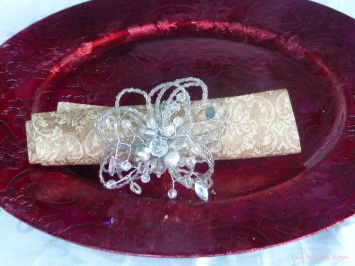 Individually wrapped napkins with crystal napkin holder