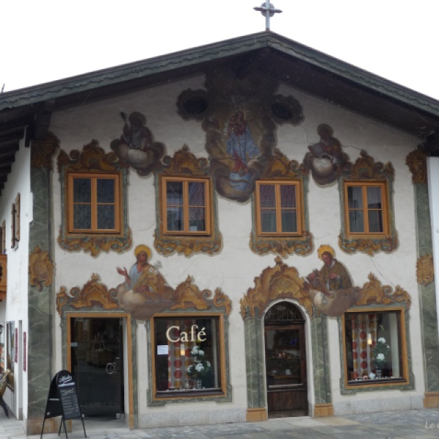 The welcoming site of the Cafe Zur Kaffeemuehle Mittenwald