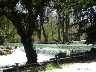 Waterfalls on the Eisbach River - the swimmers swept past on the far bank!